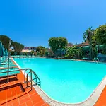 Grand Delle Terme Re Ferdinando 호텔 4*