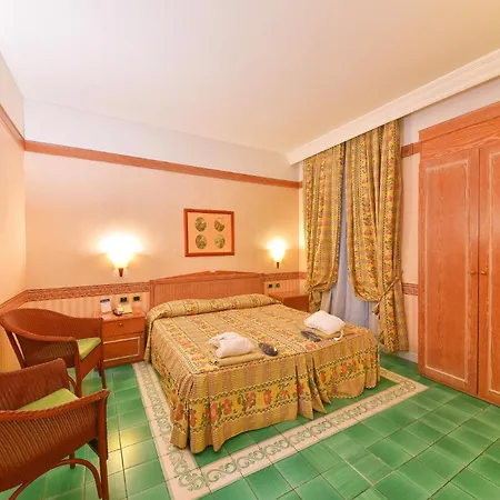 Grand Delle Terme Re Ferdinando Hotel 4*