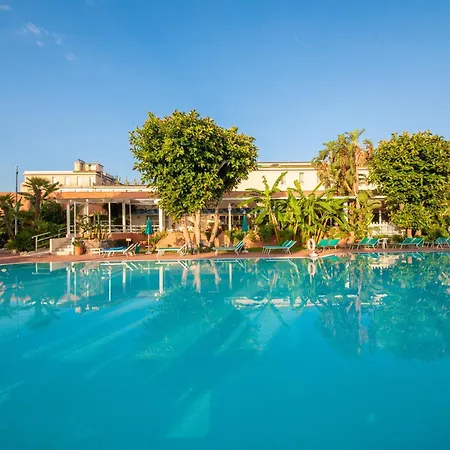 Grand Delle Terme Re Ferdinando Hotel 4*