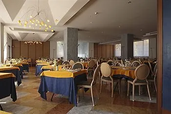 מלון Grand Delle Terme Re Ferdinando 4*