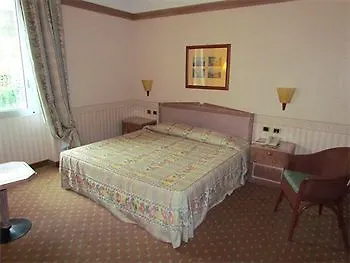 Grand Delle Terme Re Ferdinando מלון