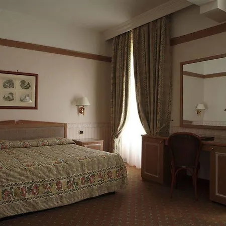 Grand Delle Terme Re Ferdinando מלון איסקיה